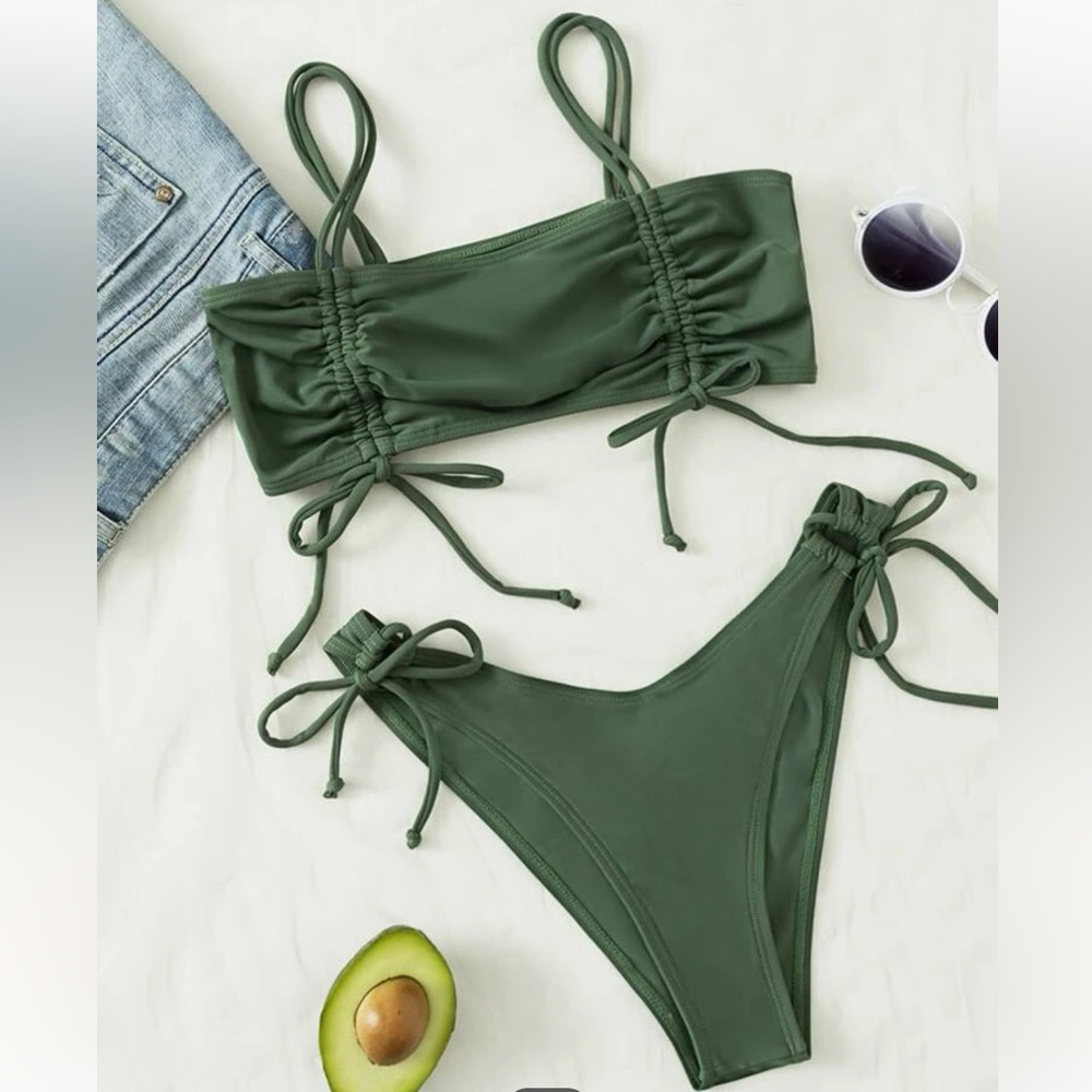 Green bikini set